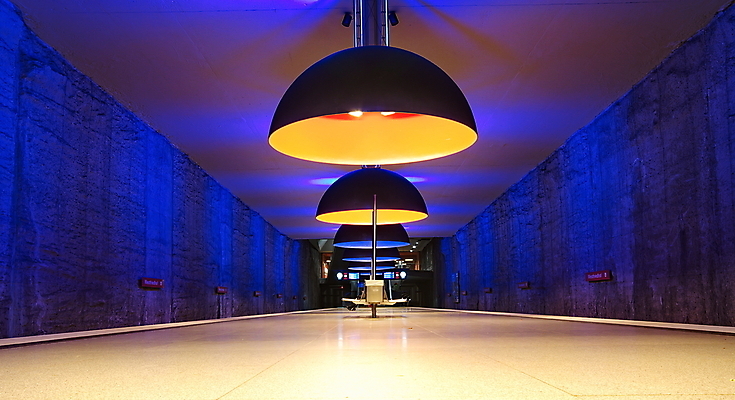 포토 JPG 해외이미지 여행 오렌지 건축양식 교통시설 독일 미술 사람없음 내부 빨간색 파란색 빛 컬러풀 노란색 기차 도시 기다림 전철 역 튜브 지하 타운 일반 그만 뮌헨 해외202004 해외포토 건축 유럽 육상교통 컬러 교통 과일 모션 문화예술 대중교통 시설 파일형식 이미지허브