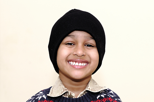 포토 JPG 해외이미지 옷 계절 행복 어린이 크리스마스 겨울 날씨 한명 미소 웃음 안전 동양인 청춘 기쁨 추위 보호 인도인 층 걸음마 이민 해외202004 해외포토 외국인 1 기념일 감정 이동 컨셉 모션 표정 사람 인종 파일형식 이미지허브