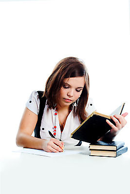 포토 JPG 해외이미지 백인 1 학생 여학생 교육 행복 학교 한명 미소 웃음 소녀 성인 책 청춘 독서 머리 수집 교과서 긍정 문학 고립 지능 유일 문해 해외202004 해외포토 서양인 여자 감정 어린이 컨셉 교재 표정 사람 신체부위 파일형식 이미지허브