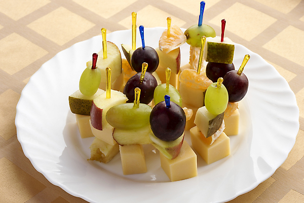 포토 JPG 해외이미지 접시 음식 과일 포도 디저트 치즈 사람없음 신선 달콤 맛 사과 먹기 준비 접수 해외202004 해외포토 식기 컨셉 모션 유제품 파일형식 이미지허브