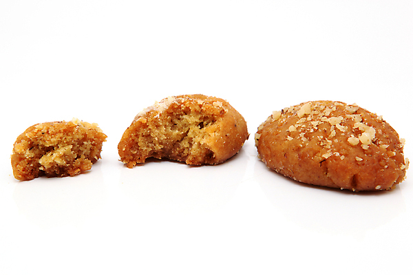 포토 JPG 해외이미지 전통 계절 음식 백그라운드 크리스마스 휴가 디저트 사탕 사람없음 갈색 쿠키 흰색 축하 달콤 굽기 오브젝트 그리스인 고립 페스츄리 카피스페이스 해외202004 해외포토 서양인 기념일 빵 컬러 컨셉 공백 맛 구이 파일형식 이미지허브