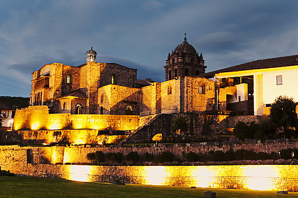 포토 JPG 해외이미지 벽 여행 건축양식 하늘 사람없음 건물 성당 황혼 남아메리카 야간 저녁 페루 해외202004 해외포토 자연요소 건축물 건축 종교건축 아메리카 일몰 파일형식 이미지허브
