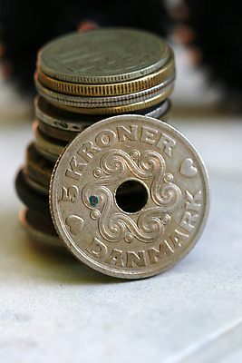 포토 JPG 해외이미지 디자인 백그라운드 컨셉 돈 패턴 비즈니스 손가락 모션 독일 스웨덴 사람없음 금융 3D 쌓기 달러 금속 동전 미국 거래 저축 프랑스 흰색 잡기 바 그룹 변화 오스트리아 시장 재산 황금 상담원 주식 큼 심볼 오브젝트 사인 속도 투자 만들기 보물 헝가리 고립 관심 업그레이드 옛날 해외202004 해외포토 손 유럽 컬러 북아메리카 무늬 재질 북유럽 경제 사무원 크기 디지털합성 동유럽 파일형식 이미지허브