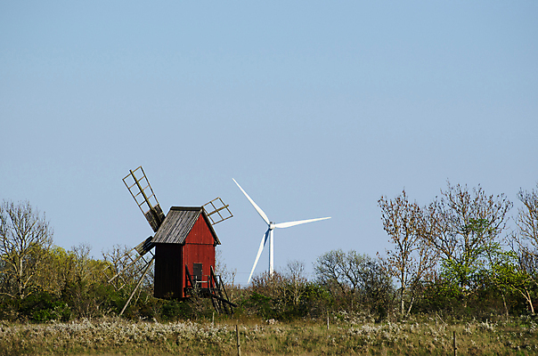포토 JPG 해외이미지 자연 하늘 바람 새로움 스웨덴 풍경 사람없음 환경 탑 힘 재활용 풍차 에너지 과학기술 에코 자원 유지 개발 생태학 옛날 효율 공급 해외202004 해외포토 자연요소 건축물 교육 컨셉 날씨 기술 북유럽 친환경 생태계 파일형식 이미지허브