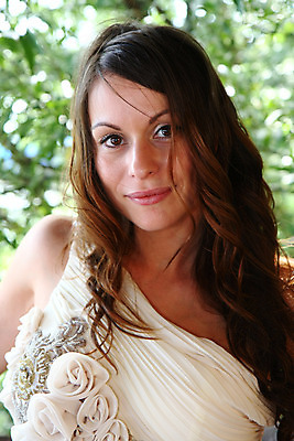 포토 JPG 해외이미지 행복 웨딩드레스 포즈 휴가 한명 사람 야외 여름 유행 우아함 내추럴 스타일 해외202004 해외포토 1 드레스 계절 감정 컨셉 파일형식 이미지허브