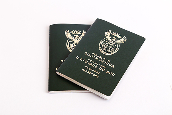 포토 JPG 해외이미지 아이콘 여행 일러스트 비즈니스 휴가 사람없음 세계 글로벌 심볼 확인 문서 보안 여권 신분 통과 시민 고립 신분증 전국 이민 해외202004 해외포토 이동 안전 국민 증명서 파일형식 이미지허브