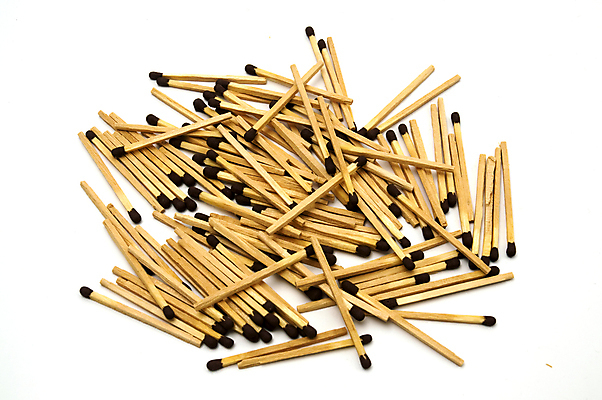 포토 JPG 해외이미지 스튜디오촬영 불 안전 경기 사람없음 목재 공구 최고 막대기 그룹 닫기 위험 성냥 자르기 흰배경 고립 정물화 해외202004 해외포토 자연요소 나무 스포츠 백그라운드 컨셉 재료 모션 실내 흰색 도구 그림 파일형식 이미지허브