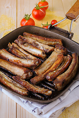 포토 JPG 해외이미지 음식 육류 돼지고기 요리 사람없음 주방 식사 저녁식사 소고기 맛 그릴 굽기 해외202004 해외포토 컨셉 식재료 주방용품 구이 파일형식 이미지허브