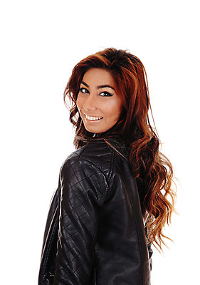 포토 JPG 해외이미지 라이프스타일 응시 행복 얼굴 갈색머리 건강 한명 웃음 20대 신선 자신감 화려 자르기 피부 입술 흰배경 긍정 내추럴 고립 해외202004 해외포토 1 헤어스타일 시선 감정 백그라운드 컨셉 모션 표정 사람 청년 생활 신체부위 흰색 파일형식 이미지허브