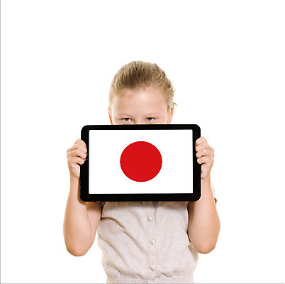 포토 JPG 해외이미지 백인 아시아 어린이 인터넷 한명 전자제품 컴퓨터 알약 일본 정보 흰색 깃발 연결 신분 멀리 동쪽 고립 전국 지원 해외202004 해외포토 서양인 1 나라 컬러 사람 약 방향 파일형식 이미지허브