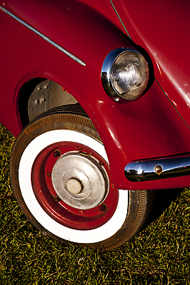 포토 JPG 해외이미지 도로 조명 사람없음 빨간색 페인트 운전 수확 바퀴 역사 묘사 해외202004 해외포토 길 컬러 농업 교통시설 모션 파일형식 이미지허브