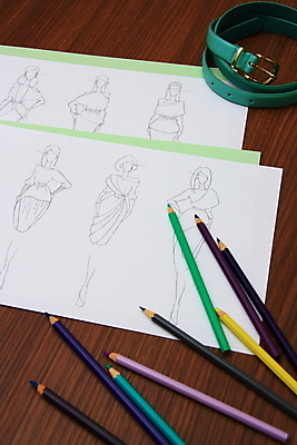 포토 JPG 해외이미지 모델 직업 라이프스타일 손 디자인 응시 드레스 옷 여자 종이 일러스트 탁자 직장 창조 사람없음 그래픽 사무실 연필 유행 벨트 직물 작업 작업실 디자이너 실크 스케치 측정 준비 싱글 그림 재단사 스타일 해외202004 해외포토 시선 잡화 가구 회사 비즈니스 학용품 미술 사람 생활 신체부위 필기구 파일형식 이미지허브