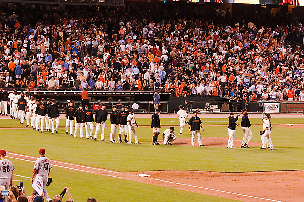 포토 JPG 해외이미지 스포츠 유니폼 공 성공 기념 사람 사람없음 경쟁 경기장 게임 축하 우승 노력 점수 유리주전자 샌프란시스코 챔피언 캡모자 플레이어 해외202004 해외포토 모자_잡화 옷 컨셉 스포츠시설 유리 놀이 주전자 최고 파일형식 이미지허브