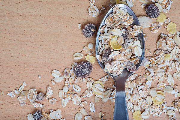 포토 JPG 해외이미지 음식 재료 씨앗 사람없음 목재 쌓기 숟가락 그룹 아침식사 낟알 시리얼 흰배경 날것 흙더미 건포도 고립 뮤즐리 귀리 해외202004 해외포토 나무 식물 백그라운드 모션 포도 곡류 수저 식사 흙 흰색 건과일 파일형식 더미 이미지허브