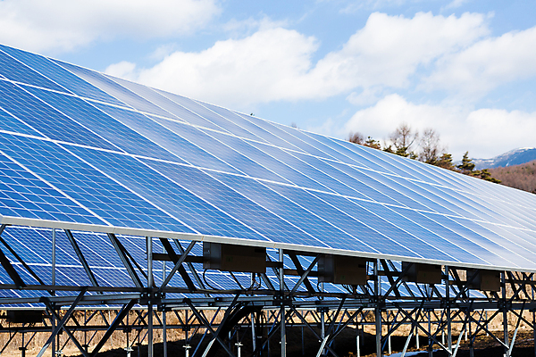 포토 JPG 해외이미지 주간 구름 하늘 풍경 사람없음 야외 태양에너지 집열판 해외202004 해외포토 자연요소 그린에너지 파일형식 이미지허브