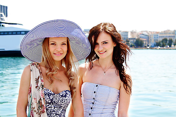 포토 JPG 해외이미지 모델 1 라이프스타일 응시 드레스 여자 바다 여행 포즈 교통시설 자연 하늘 휴가 휴식 항해 미술 사람 성인 두명 물 유행 기다림 크루즈 함선 상업 승객 해외202004 해외포토 자연요소 시선 옷 교통 컨셉 배_교통 모션 문화예술 생활 시설 생태계 파일형식 이미지허브