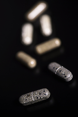 포토 JPG 해외이미지 식물 라이프스타일 백그라운드 채소 자연 유리 건강 사람없음 초록색 알약 약 흰색 닫기 약초 허브 플라스크 오브젝트 유기농 질감 섬유 테라피 조제 내추럴 보충 고립 돌봄 복용 자연요법 치료제 치유 해외202004 해외포토 웰빙 컬러 의학 모션 재질 실험기구 생활 뷰티 직물 풀_식물 생태계 만들기 파일형식 이미지허브