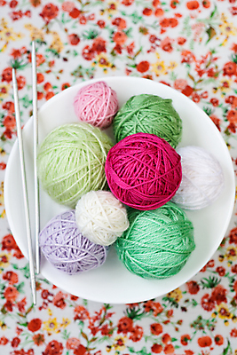 포토 JPG 해외이미지 커플 밧줄 분홍색 공 가족 주택 서기 취미 사람없음 빨간색 초록색 노란색 보라색 어둠 고요 기쁨 식탁보 흰색 업무 고리 뜨개질 달콤 작음 큼 레이아웃 피라미드 양모 얇은 철강 혼자 안락 해외202004 해외포토 건축물 감정 줄 컬러 컨셉 관계 모션 건물 직물 작업 맛 크기 랜드마크 파일형식 이미지허브