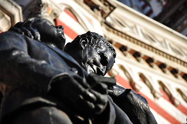 포토 JPG 해외이미지 문화 조각 여행 사람없음 관광지 조각상 숫자 교회 역사 콜롬비아 숭배 해외202004 해외포토 문자 종교건축 건물 조형물 남아메리카 파일형식 이미지허브