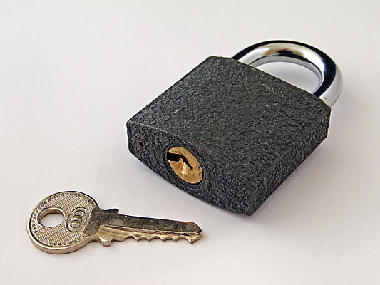 포토 JPG 해외이미지 컨셉 열쇠 자물쇠 경비 안전 사람없음 금속 힘 오픈 행운 보호 흰배경 잠금 보안 고립 해외202004 해외포토 백그라운드 재질 흰색 파일형식 이미지허브