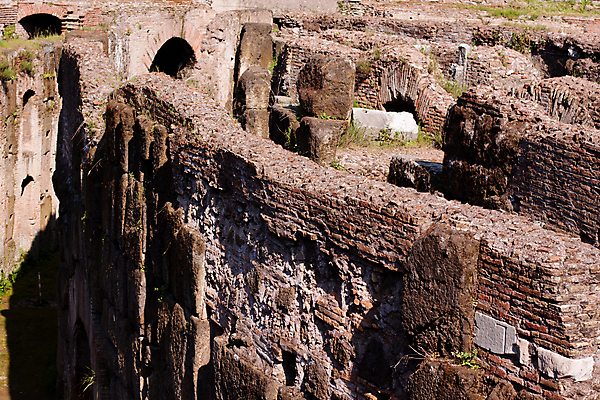 포토 JPG 해외이미지 벽 건축양식 사람없음 야외 건물 가로 초록색 햇빛 갈색 맑음 이탈리아 회색 골동품 센터 역사 로마 폐허 아치 미로 로마인 옛날 제국 특별함 해외202004 해외포토 건축물 건축 유럽 컬러 컨셉 날씨 인종 태양 파일형식 이미지허브