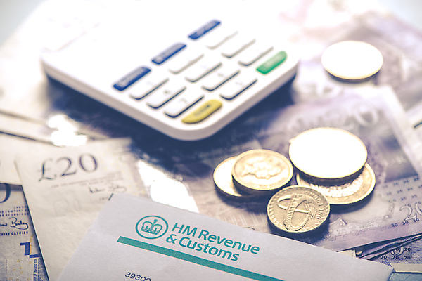 포토 JPG 해외이미지 백그라운드 컨셉 돈 비즈니스 성공 영국 사람없음 금융 쌓기 동전 성장 변화 시장 재산 황금 주식 연도 심볼 투자 이익 파운드 수익 대출 빚 세금 수입 과세 비용 해외202004 해외포토 유럽 모션 경제 파일형식 이미지허브