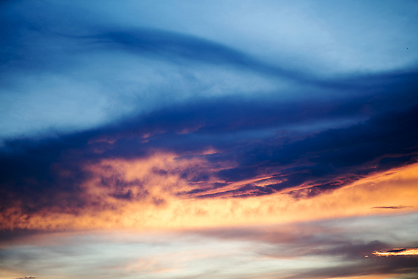 포토 JPG 해외이미지 구름 계절 백그라운드 오렌지 자연 하늘 아침 날씨 추상 전등 따뜻함 풍경 사람없음 야외 여름 파란색 빛 햇빛 태양 노란색 일출 맑음 황혼 일몰 새벽 댄서 뜨거움 분위기 황금 저녁 북극 북쪽 오로라 내추럴 해외202004 해외포토 주간 자연요소 직업 컬러 컨셉 무늬 과일 자연현상 조명 노을 야간 극지방 방향 생태계 파일형식 이미지허브