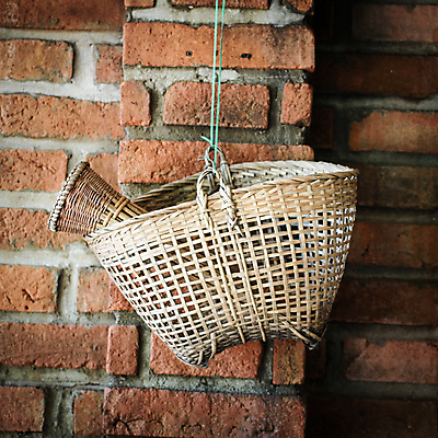 포토 JPG 해외이미지 전통 손 꽃 음식 빵 패턴 과일 포장 태국 사람없음 목재 장식 쇼핑 소풍 갈색 바구니 흰색 시골 원형 거친 선탠 자르기 복고 섬유 짜임 수공예 다리찢기 내추럴 고립 더블 줄서기 핸드메이드 해외202004 해외포토 도형 나무 식물 아시아 컬러 무늬 재료 모션 신체부위 야외활동 직물 공예 파일형식 이미지허브