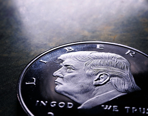 포토 JPG 해외이미지 돈 비즈니스 사람없음 금융 경제 빛 달러 금속 동전 미국 저축 자유 흰색 절약 원형 시장 재산 황금 구매 은색 심볼 오브젝트 투자 상업 이익 가치 고립 대통령 센트 수입 해외202004 해외포토 도형 컬러 컨셉 북아메리카 재질 쇼핑 파일형식 이미지허브