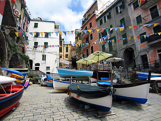 포토 JPG 해외이미지 식물 유럽 바다 건축양식 자연 거리 사람없음 문 항구 이탈리아 보트 지중해 해외202004 해외포토 건축 나라 배_교통 교통시설 생태계 파일형식 이미지허브