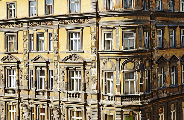 포토 JPG 해외이미지 유럽 건축양식 창문 주택 사람없음 건물 장식 노란색 역사 묘사 체코 프라하 옛날 스타일 해외202004 해외포토 건축물 건축 나라 컬러 파일형식 이미지허브