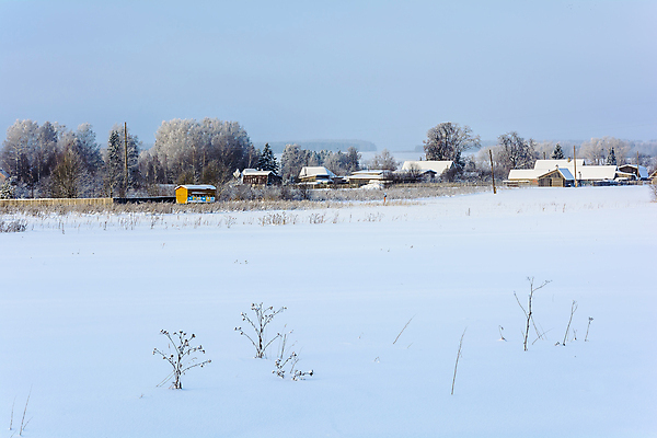포토 JPG 해외이미지 나무 식물 구름 디자인 계절 공원 여행 백그라운드 겨울 밭 자연 하늘 지붕 날씨 산 주택 풍경 사람없음 야외 목재 초록색 파란색 빛 울타리 햇빛 태양 갈색 마을 환경 맑음 냉동 얼음 검은색 추위 흰색 나뭇가지 시골 기둥 숲 오두막 언덕 서리 장면 상록수 침엽수 전나무 원뿔 내추럴 교외 제설기 가문비나무 수평선 해외202004 해외포토 자연요소 도형 공공시설 건축 컬러 농업 재료 건물 담장 생태계 제설 파일형식 이미지허브