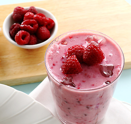 포토 JPG 해외이미지 음료 분홍색 유리 요리 사람없음 우유 대접 액체 달콤 맛 상쾌 산딸기 칼로리 충동구매 스무디 영양분 해로움 해외202004 해외포토 감정 컬러 컨셉 과일 재질 유제품 쇼핑 과소비 파일형식 이미지허브