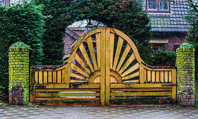 포토 JPG 해외이미지 디자인 외관 백그라운드 건축양식 거리 주택 자물쇠 사람없음 야외 건물 목재 장식 울타리 갈색 노란색 문 정원 수확 시골 큼 빌라 맨션 입장 묘사 원예 복고 대문 포트 방갈로 뒤뜰 사생활 콘크리트 해외202004 해외포토 나무 건축물 건축 컬러 농업 재료 숙소 취미 담장 크기 파일형식 이미지허브