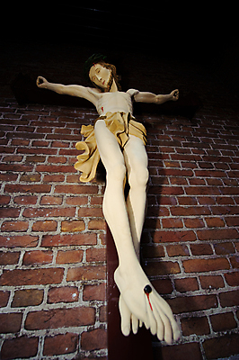 포토 JPG 해외이미지 아이콘 기독교 종교 벽 조각 십자가 미술 사람없음 조각상 교회 바위 예수 신성 천연기념물 신앙심 해외202004 해외포토 종교건축 문화예술 건물 조형물 돌_바위 신_종교 파일형식 이미지허브