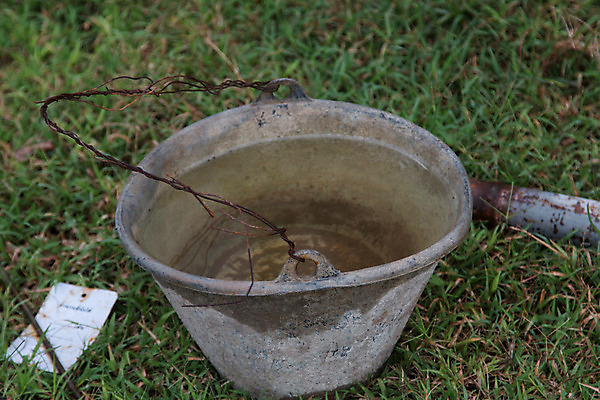 포토 JPG 해외이미지 손 산업 모래 백그라운드 컨셉 장신구 표면 벽돌 노동자 바닥 주택 사람없음 건물 목재 빨간색 물 금속 장비 회색 젖음 공구 도시 업무 기다림 수리 플라스틱 땅 모종삽 믹서 서비스 질감 탱크 시멘트 유지 고립 그런지 방법 섞기 옛날 조작 중고 콘크리트 해외202004 해외포토 자연요소 나무 직업 건축물 컬러 재료 모션 재질 신체부위 도구 작업 삽 파일형식 이미지허브