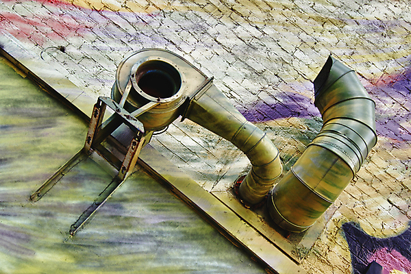 포토 JPG 해외이미지 산업 벽 벽돌 주택 굴뚝 미술 안전 사람없음 야외 건물 환경 금속 기계 장비 도시 뜨거움 엔지니어 역 제조 컨테이너 철 창고 부식 러시아 시스템 튜브 온도 무거움 공학 모스크바 배기가스 석고 제어 철강 흥미 스타일 해외202004 해외포토 건축물 교육 유럽 컨셉 교통시설 재질 문화예술 기술자 무게 파일형식 이미지허브