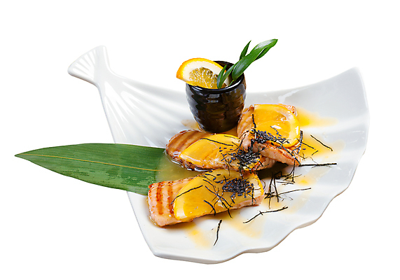 포토 JPG 해외이미지 접시 음식 다이어트 채소 오렌지 밥 귤 건강 어류 요리 사람없음 주방 중국 튀김 신선 뜨거움 그릴 큼 자르기 굽기 먹기 준비 연어 회향 해외202004 해외포토 식물 식기 아시아 과일 모션 주방용품 수중동물 크기 구이 파일형식 이미지허브