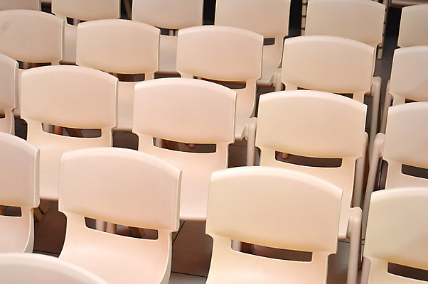 포토 JPG 해외이미지 디자인 산업 모래 가구 백그라운드 컨셉 의자 휴식 수영장 앉기 사람없음 야외 사무실 쌓기 상점 어둠 캠핑 장비 바 플라스틱 배열 오브젝트 만들기 흙더미 제비 대여 단절 렌탈 많음 해외202004 해외포토 생활용품 비즈니스 모션 재질 조류 레저 흙 파일형식 더미 이미지허브