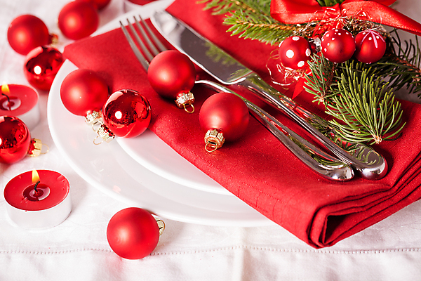 포토 JPG 해외이미지 접시 포크 크리스마스장식 크리스마스 실내 사람없음 나이프 오너먼트 해외202004 해외포토 식기 기념일 내부 칼 파일형식 이미지허브