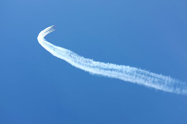포토 JPG 해외이미지 패턴 자국 하늘 비행기 사람없음 빨간색 파란색 그룹 해외202004 해외포토 컬러 무늬 항공교통 대중교통 파일형식 이미지허브