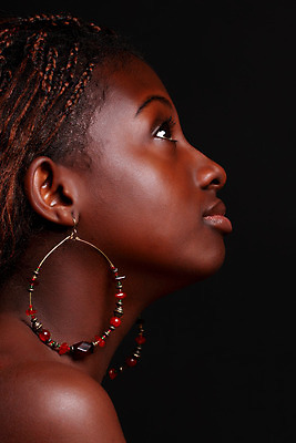 포토 JPG 해외이미지 얼굴 한명 갈색 검은색 해외202004 해외포토 1 컬러 사람 신체부위 파일형식 이미지허브