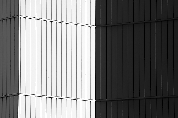 포토 JPG 해외이미지 외관 선 벽 백그라운드 패턴 건축양식 추상 사람없음 건물 목재 검은색 회색 흰색 도시 모서리 가장자리 타일 질감 각도 직사각형 패널 카피스페이스 해외202004 해외포토 도형 나무 건축물 건축 컬러 무늬 재료 공백 둘레 파일형식 이미지허브