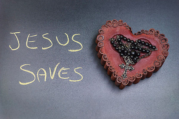 포토 JPG 해외이미지 디자인 기독교 종교 백그라운드 컨셉 십자가 목걸이 텍스트 부활절 아이디어 사랑 사람없음 빨간색 단어 노란색 교회 믿음 검은색 성경 칠판 희망 기도 하트 예수 메시지 편지 철 심볼 복고 크레파스 신성 희생 천국 묵주 신앙심 왁스 충실 파스텔톤 해외202004 해외포토 모양 문자 기념일 감정 컬러 장신구 종교용품 종교건축 학용품 건물 신_종교 파일형식 이미지허브