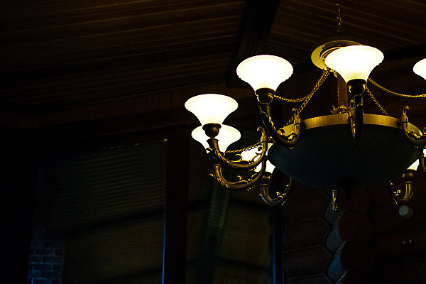 포토 JPG 해외이미지 디자인 벽 전구 유리 호텔 전등 조명 거리 주택 사람없음 내부 빛 금속 어둠 방 수확 흰색 등불 램프 고급 야간 오브젝트 천장 옛날 해외202004 해외포토 자연요소 컬러 컨셉 농업 재질 숙소 건물 파일형식 이미지허브