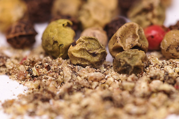 포토 JPG 해외이미지 음식 백그라운드 재료 자연 피망 건조 건강 요리 씨앗 동양인 사람없음 빨간색 초록색 컬러풀 약 갈색 쌓기 주방 검은색 흰색 뜨거움 고명 양념 조미료 그룹 고급 맛 허브 향신료 질감 매움 향기 아로마 향료 후추 내추럴 고립 섞기 해외202004 해외포토 식물 컬러 컨셉 채소 의학 모션 인종 생태계 냄새 향미료 파일형식 이미지허브