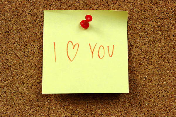 포토 JPG 해외이미지 손 종이 컨셉 통신 문구용품 사랑 사람없음 사무실 노란색 쪽지 정보 기록 업무 메시지 압정 코르크 고정 어려움 조언 필기체 해외202004 해외포토 문자 감정 컬러 비즈니스 신체부위 사무용품 작업 오브젝트 파일형식 이미지허브