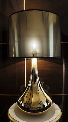 포토 JPG 해외이미지 탁자 조명 사람없음 내부 장식 램프 황금 고급 해외202004 해외포토 가구 컨셉 파일형식 이미지허브