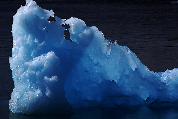 포토 JPG 해외이미지 구름 호수 파도 바다 섬 과학 여행 겨울 자연 하늘 풍경 사람없음 물 여름 파란색 빛 컬러풀 글로벌 반사 여행객 우주 일출 얼음 일몰 추위 흰색 오픈 크루즈 시원함 크리스탈 북극 서리 빙산 북쪽 그린란드 북극해 옛날 해외202004 해외포토 자연요소 계절 컬러 배_교통 덴마크 사람 노을 광석 극지방 방향 생태계 파일형식 이미지허브