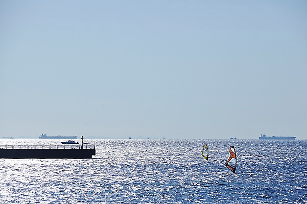포토 JPG 주간 바다 자연 하늘 레저 풍경 사람없음 야외 윈드서핑 수상스포츠 서핑 서퍼 선박 국내포토 자연요소 스포츠 수상교통 운동선수 생태계 파일형식